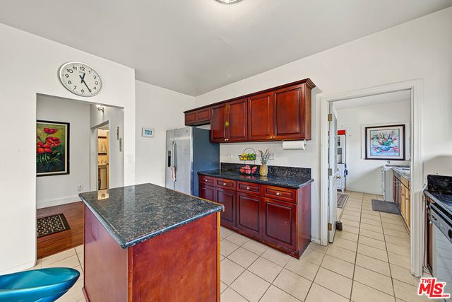 163 S Hobart Boulevard, Los Angeles, CA 90004