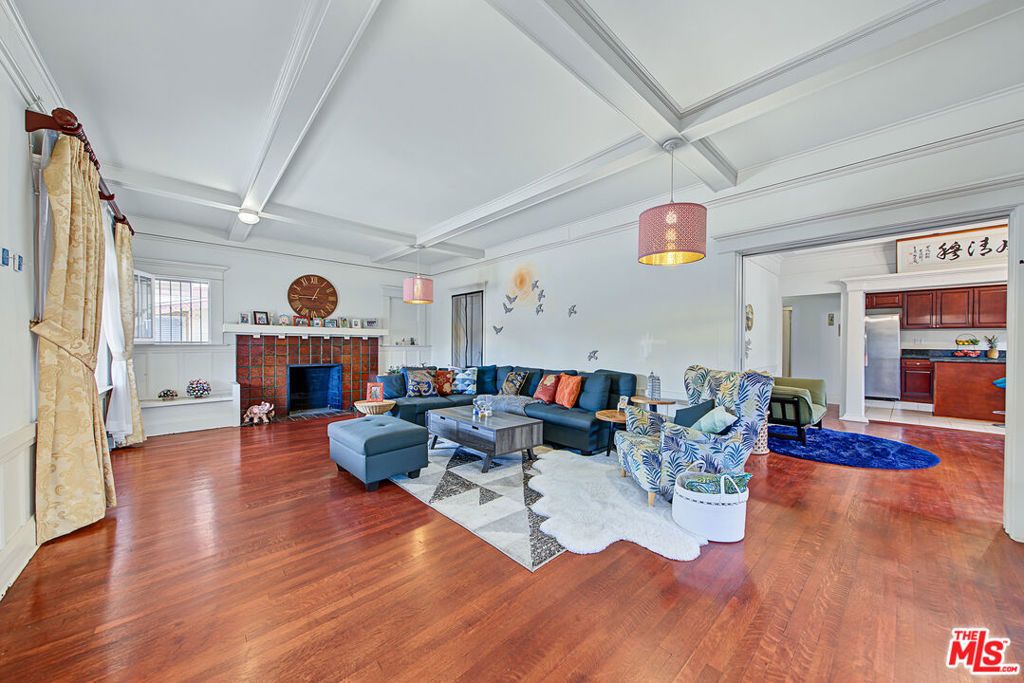 163 S Hobart Boulevard, Los Angeles, CA 90004