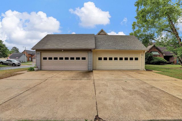 6669 PONDSIDE CIR, Memphis, TN 38119