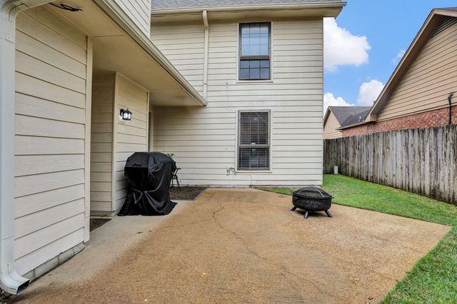 6669 PONDSIDE CIR, Memphis, TN 38119