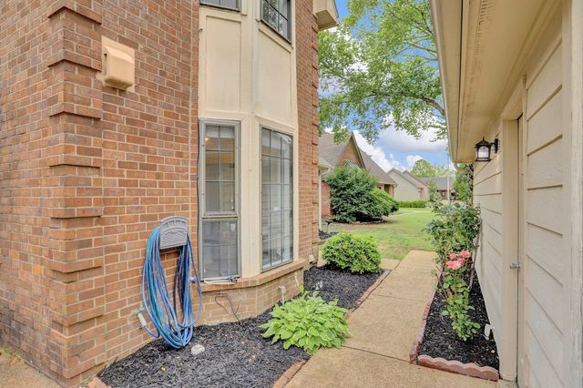 6669 PONDSIDE CIR, Memphis, TN 38119