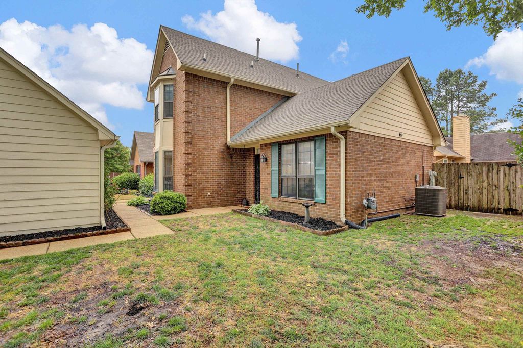 6669 PONDSIDE CIR, Memphis, TN 38119