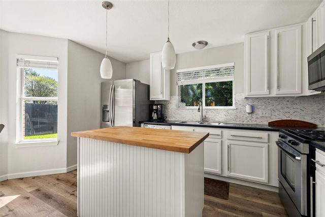 9024 Heiden LN, Austin, TX 78749