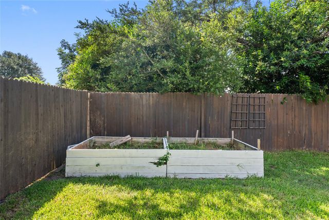 9024 Heiden LN, Austin, TX 78749