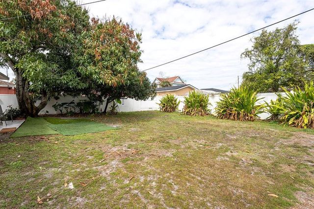 2909 W DEWEY STREET, Tampa, FL 33607