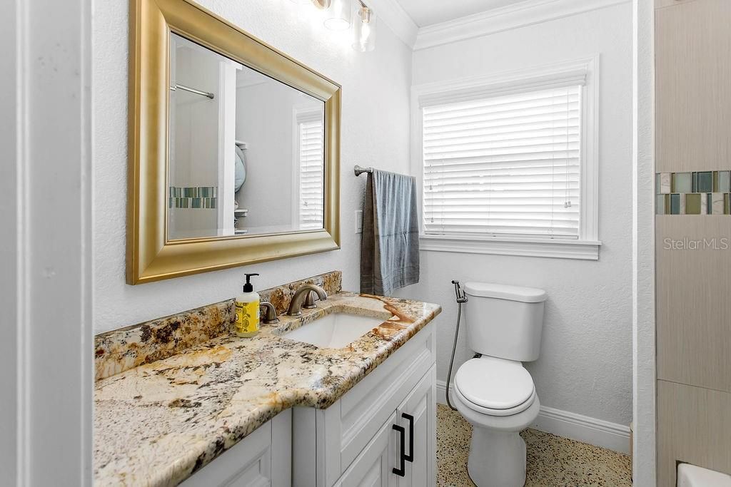 Image 16 of property listing at 2909 W DEWEY STREET, Tampa, FL 33607