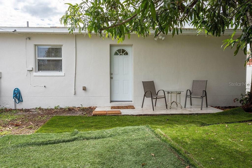 Image 22 of property listing at 2909 W DEWEY STREET, Tampa, FL 33607