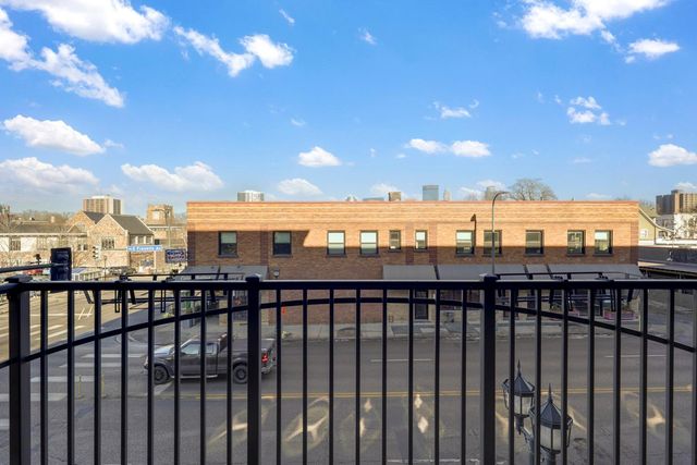 15 E Franklin Avenue 208, Minneapolis, MN 55404