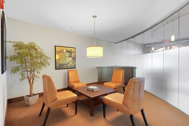15 E Franklin Avenue 208, Minneapolis, MN 55404