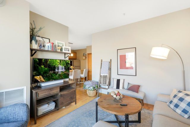 15 E Franklin Avenue 208, Minneapolis, MN 55404