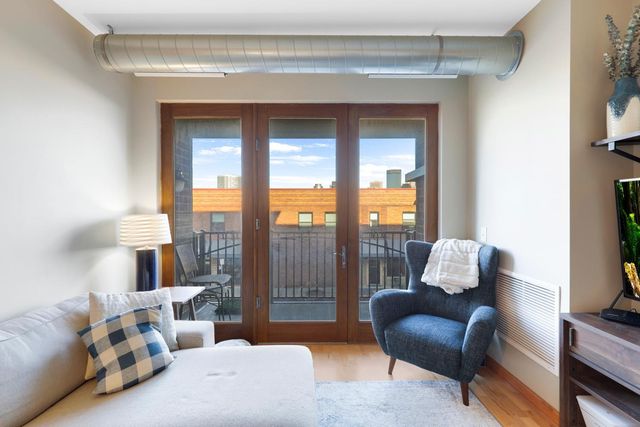 15 E Franklin Avenue 208, Minneapolis, MN 55404