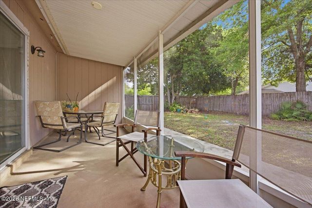 8139 FIELDSIDE Drive W, Jacksonville, FL 32244