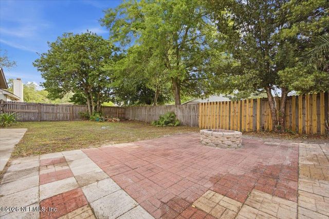 8139 FIELDSIDE Drive W, Jacksonville, FL 32244