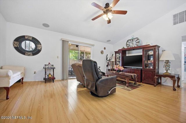 8139 FIELDSIDE Drive W, Jacksonville, FL 32244