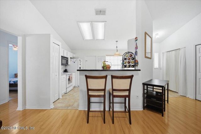 8139 FIELDSIDE Drive W, Jacksonville, FL 32244