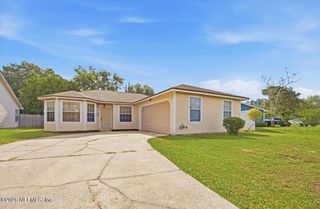 8139 FIELDSIDE Drive W, Jacksonville, FL 32244