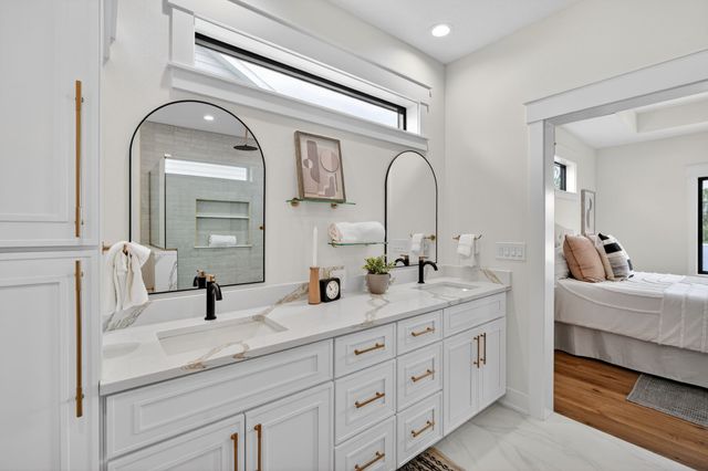 215 NW Woodmoor Drive, Waukee, IA 50263