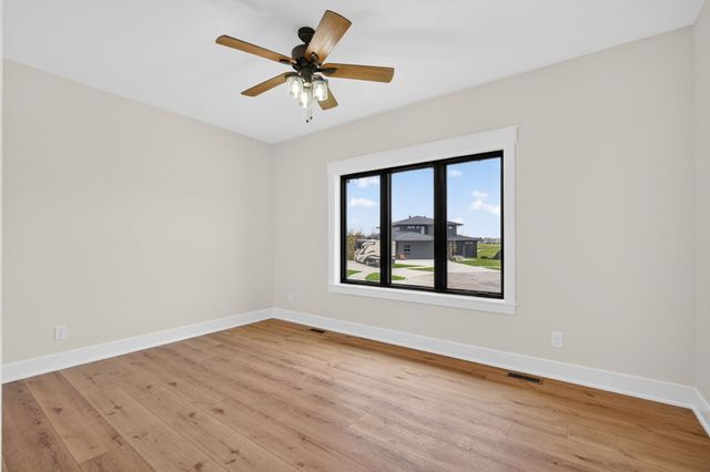 215 NW Woodmoor Drive, Waukee, IA 50263