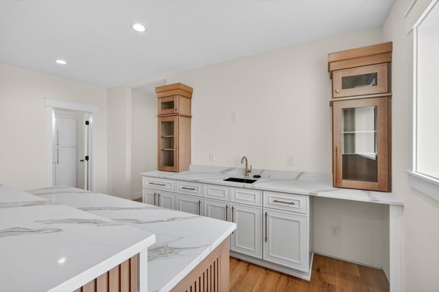 215 NW Woodmoor Drive, Waukee, IA 50263