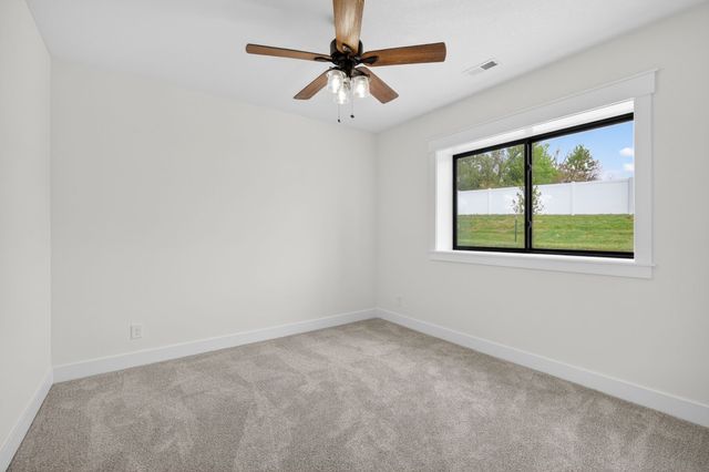 215 NW Woodmoor Drive, Waukee, IA 50263