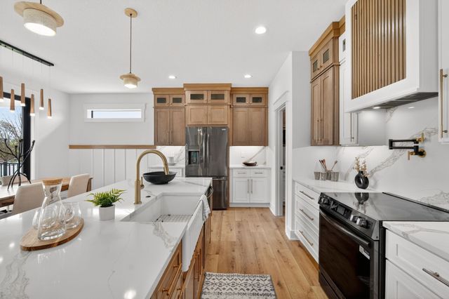 215 NW Woodmoor Drive, Waukee, IA 50263