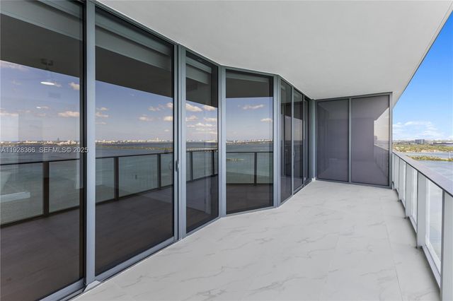 700 NE 24 St 2905, Miami, FL 33137