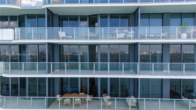 700 NE 24 St 2905, Miami, FL 33137