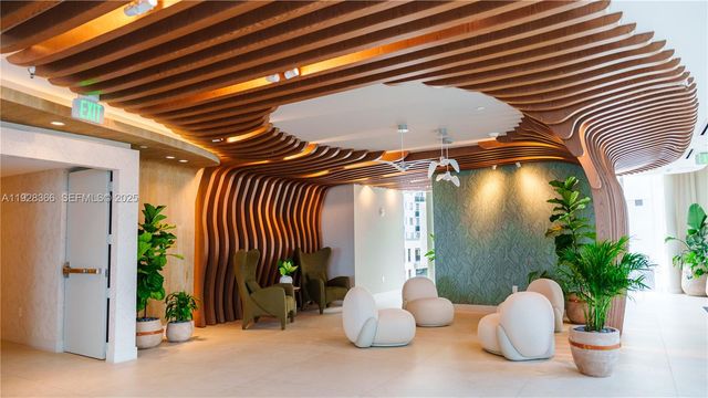 700 NE 24 St 2905, Miami, FL 33137