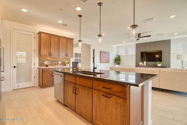 12794 E Tortoise Pointe Drive, Vail, AZ 85641
