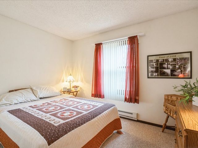 952 Ivanhoe Circle, Mt Vernon, IA 52314