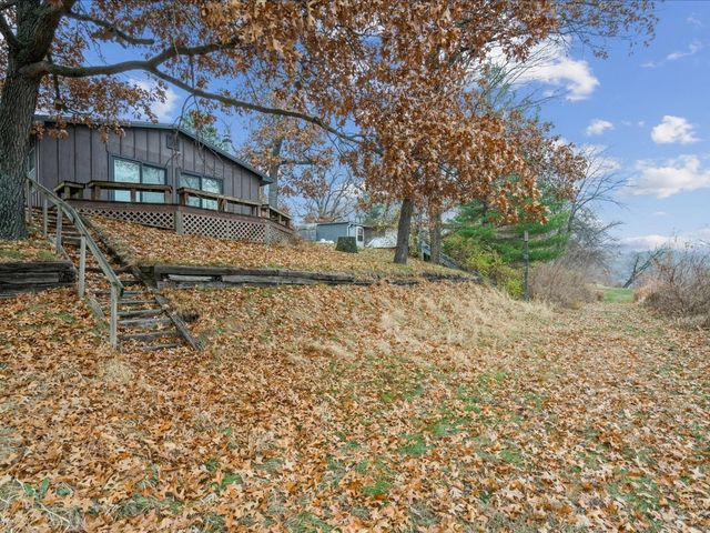 952 Ivanhoe Circle, Mt Vernon, IA 52314