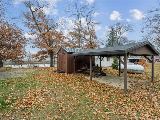 952 Ivanhoe Circle, Mt Vernon, IA 52314