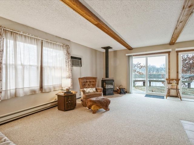 952 Ivanhoe Circle, Mt Vernon, IA 52314