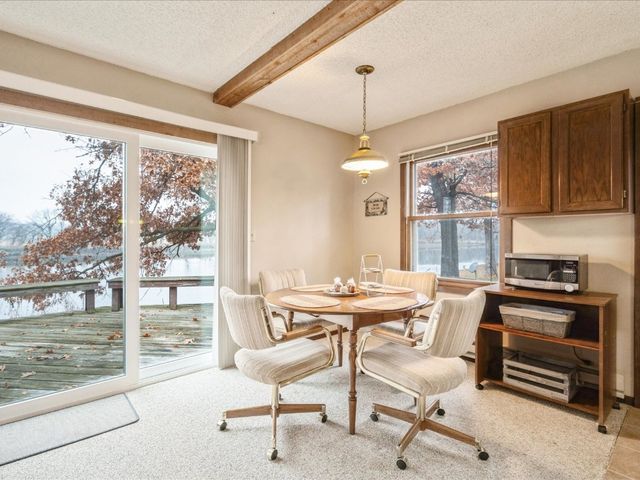 952 Ivanhoe Circle, Mt Vernon, IA 52314