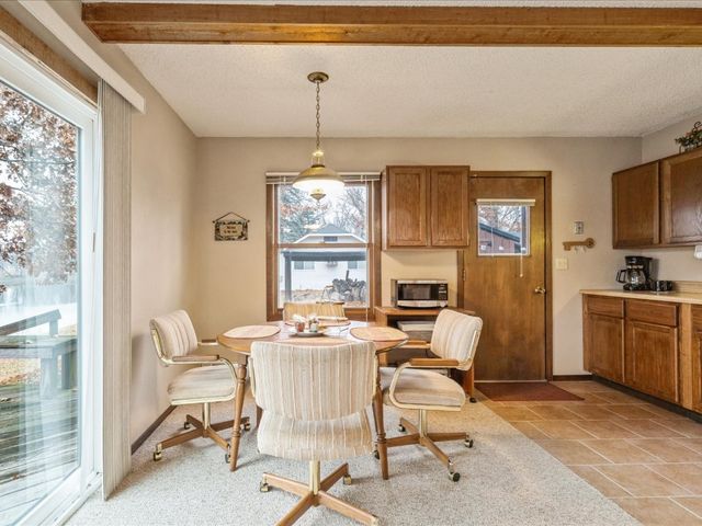 952 Ivanhoe Circle, Mt Vernon, IA 52314