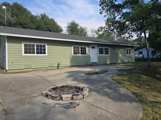 40210 Millwood Road, Dunlap, CA 93621