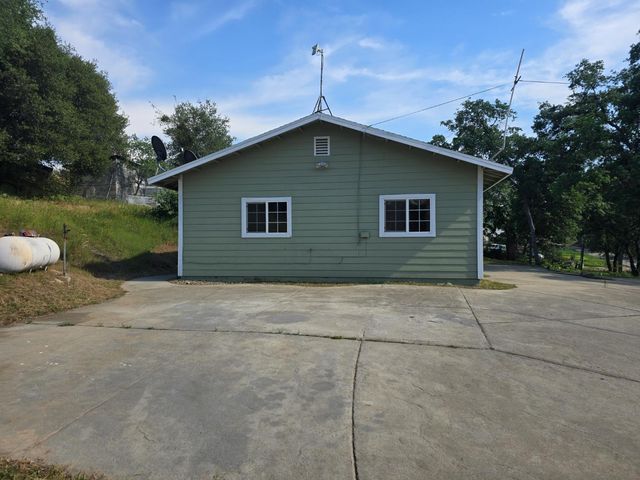 40210 Millwood Road, Dunlap, CA 93621