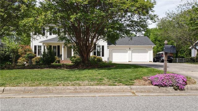 3805 Oak Forest Drive, High Point, NC 27265