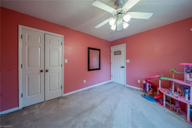 3805 Oak Forest Drive, High Point, NC 27265