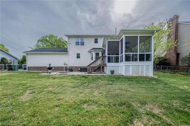 3805 Oak Forest Drive, High Point, NC 27265
