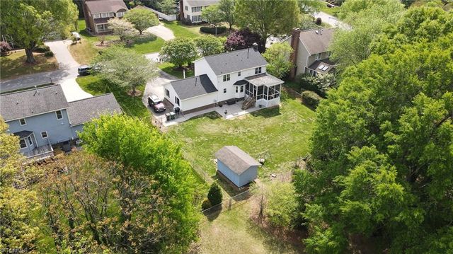 3805 Oak Forest Drive, High Point, NC 27265