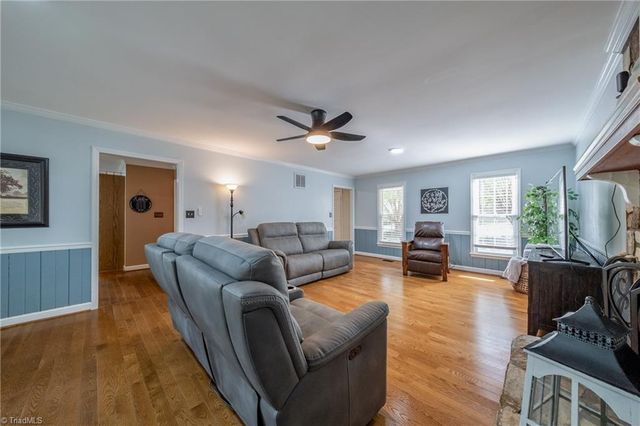 3805 Oak Forest Drive, High Point, NC 27265