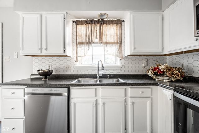 12559 Bentley Boulevard, Fishers, IN 46038