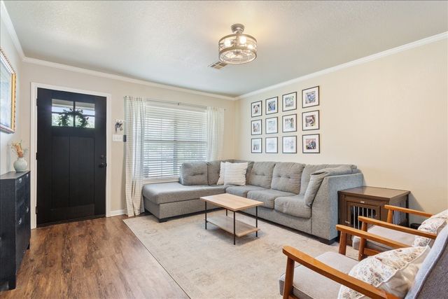 401 Mahon Hollow Drive, Waco, TX 76704