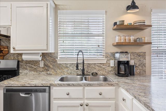 401 Mahon Hollow Drive, Waco, TX 76704