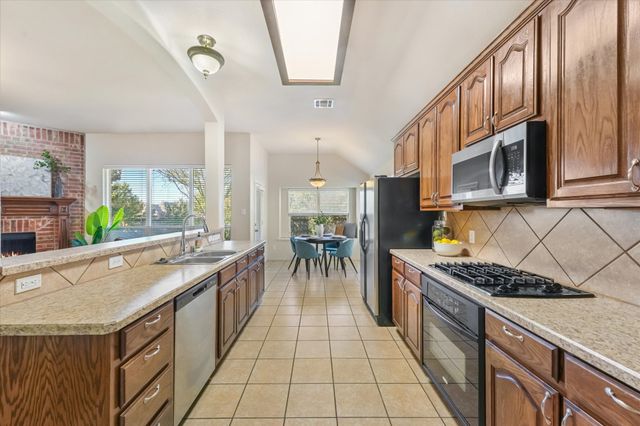 12811 Greenhaven Drive, Frisco, TX 75035