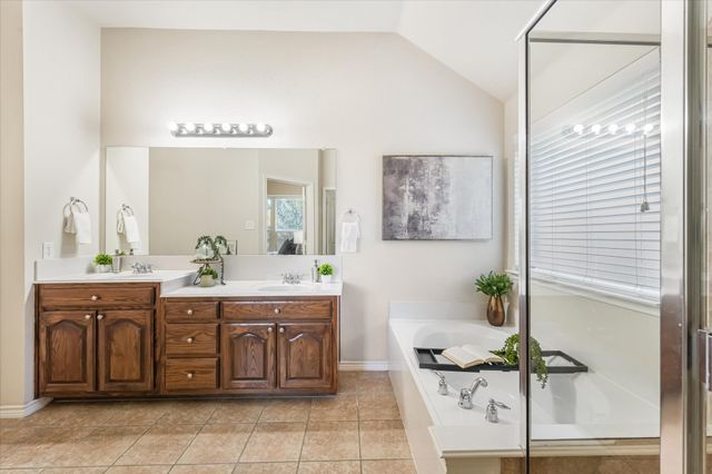 12811 Greenhaven Drive, Frisco, TX 75035