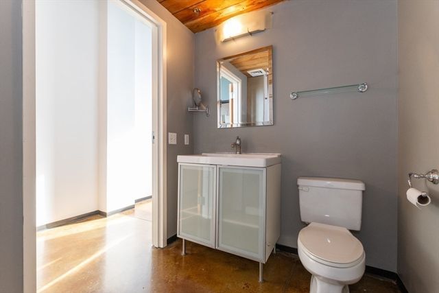 118 Holmes St 405, Quincy, MA 02171