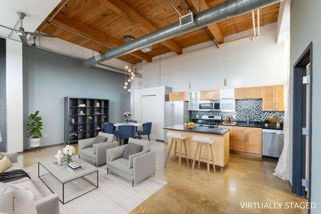 118 Holmes St 405, Quincy, MA 02171