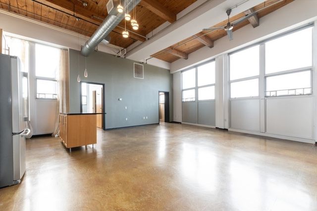 118 Holmes St 405, Quincy, MA 02171